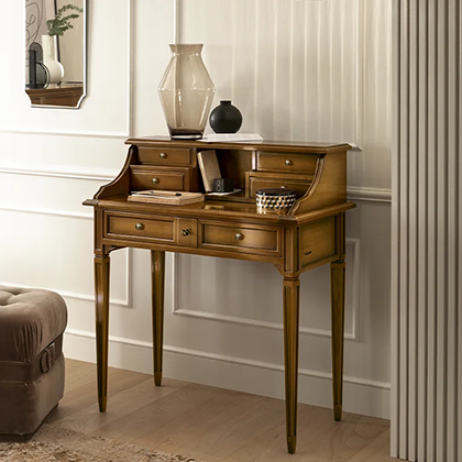 Classic writing desk top