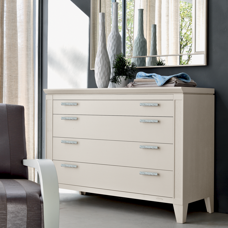 Lauro chest of drawers